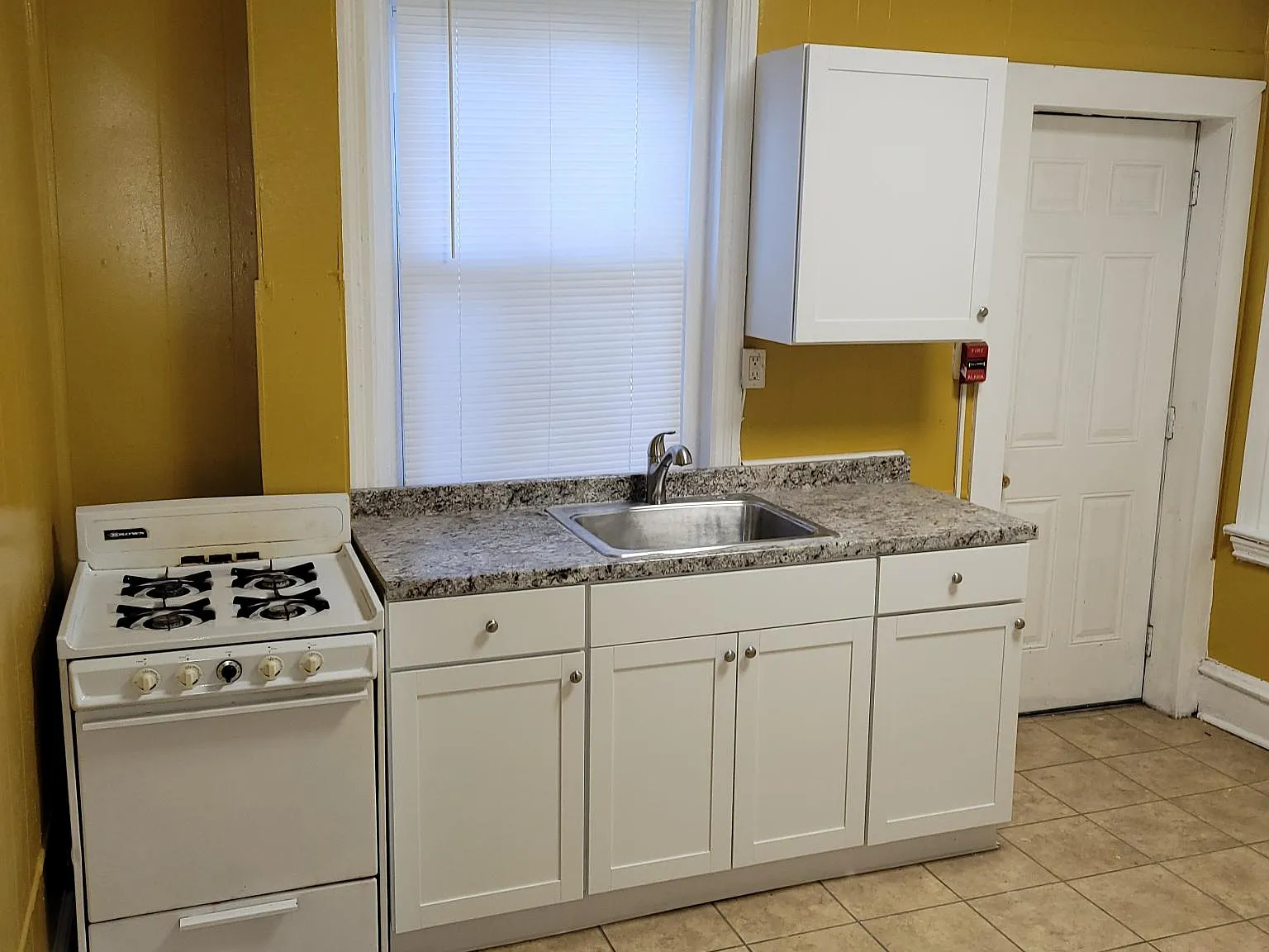 1 bed, 600 sqft, $1,000 — Photo 3
