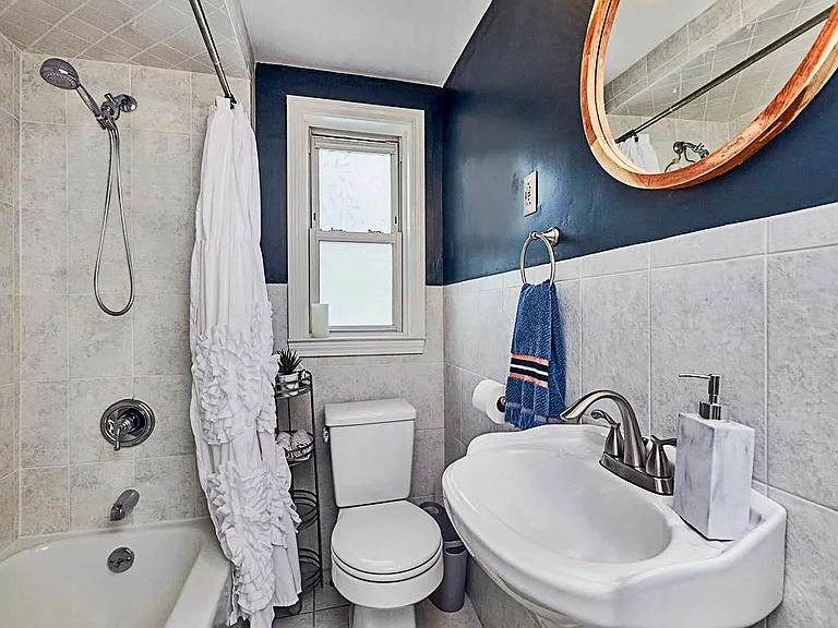 97 Magoun Ave — Photo 15