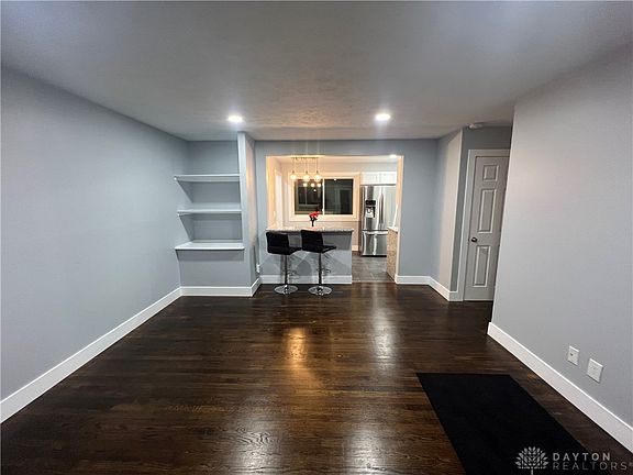 3rd image of 11395 Gravenhurst Dr