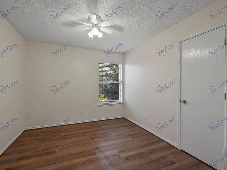 5719 Colebrook Trl — Photo 12