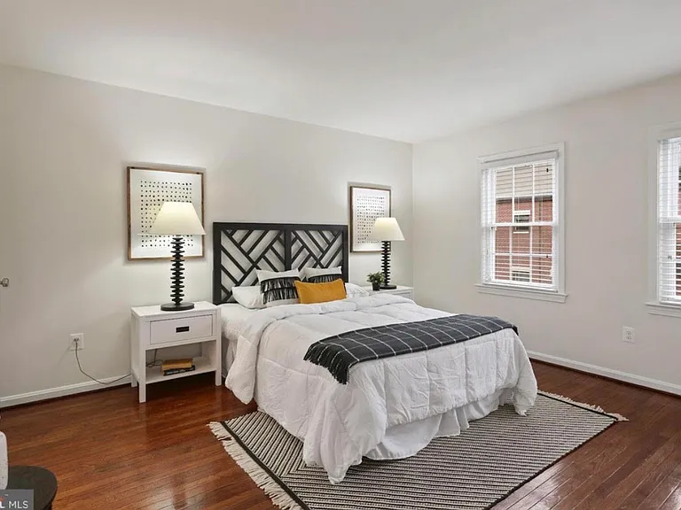1690 Euclid St NW #B — Photo 13