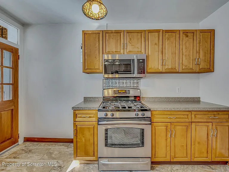 533 S Franklin St — Photo 12