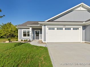 6750 Vriesland Xing #21, Zeeland, MI 49464