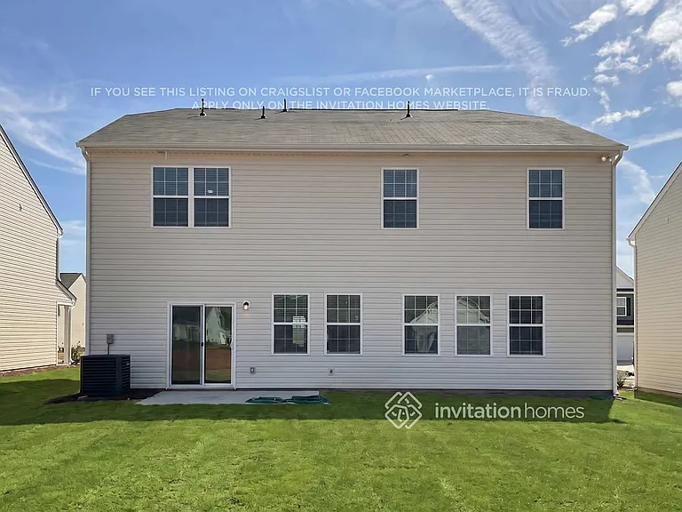 2046 Morning Gold Dr — Photo 16