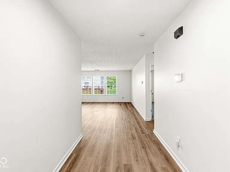 2747 Foxbriar Pl — Photo 4