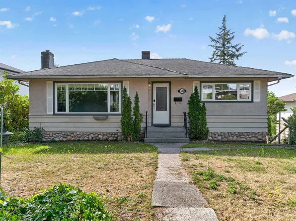 341 W 24th St, North Vancouver, BC V7M 2C7