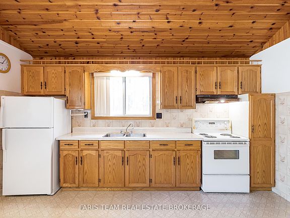 5th image of 39 Rosemary Rd