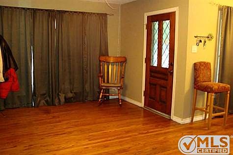 2nd image of 1524 Bradford St