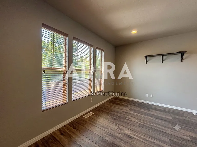 5285 W Hampstead Ln — Photo 7