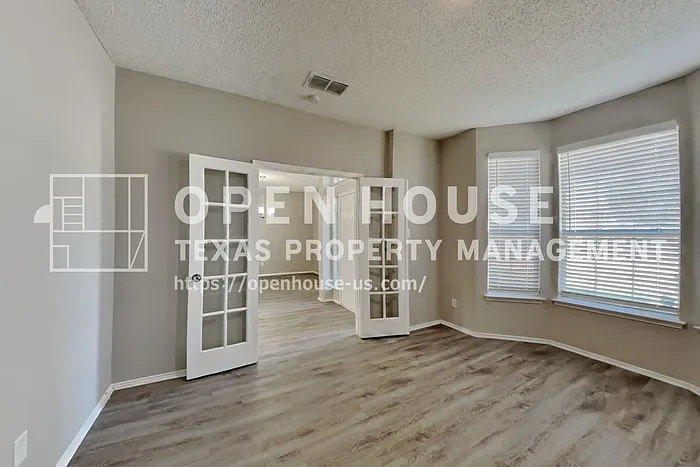 5305 Rio Bravo Dr — Photo 6