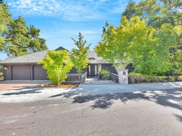 857 Las Trampas Rd, Lafayette, CA 94549