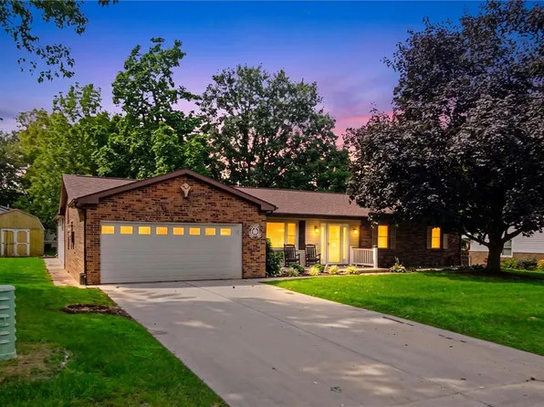 206 Cherokee Dr, Georgetown, IL 61846