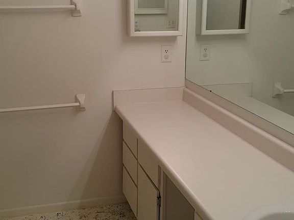 5th image of 3052 Casper Ave