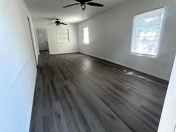 4th image of 411 Union Dr