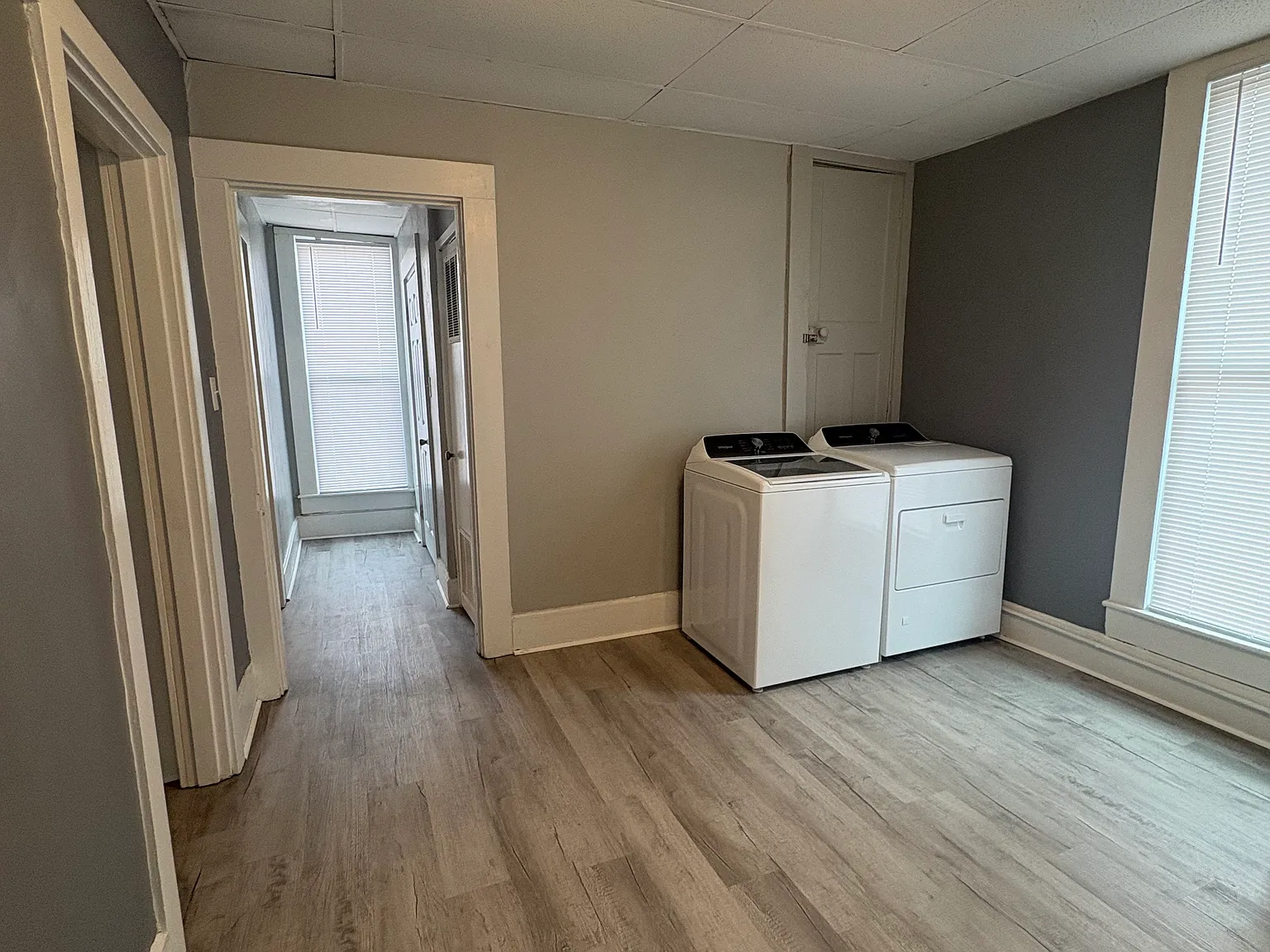 2 bed, 1200 sqft, $1,000 — Photo 2