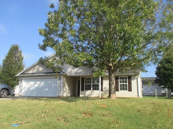 202 Lear Dr, Laurens, SC 29360