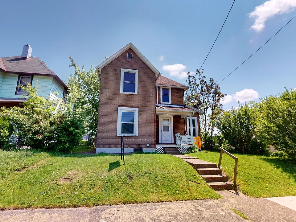 516 Daisy St