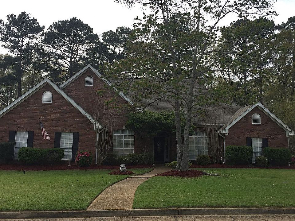 2nd image of 305 Fawnwood Dr