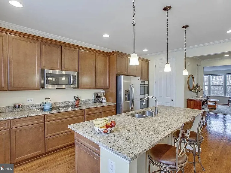 216 Apricot St — Photo 10