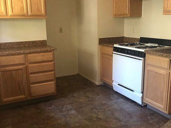 3rd image of 2824 Northview Dr