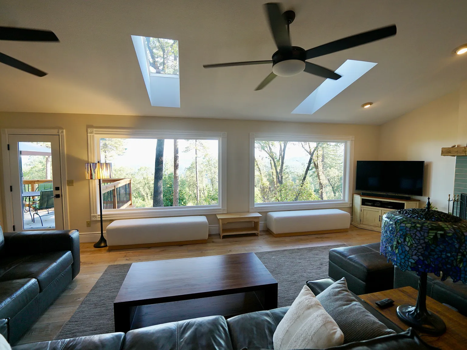 3 bed, 2500 sqft, $4,500 — Photo 1