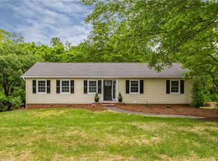 6912 Bridgewood Rd, Clemmons, NC 27012