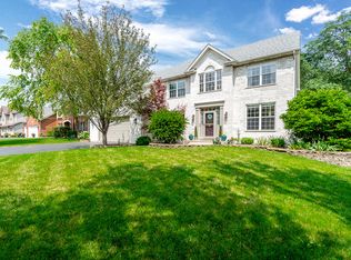 718 Norway Pl, Oswego, IL 60543