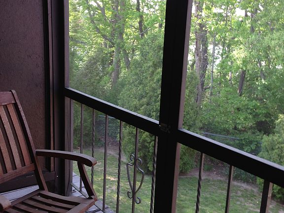 Peaceful Screened Balcony