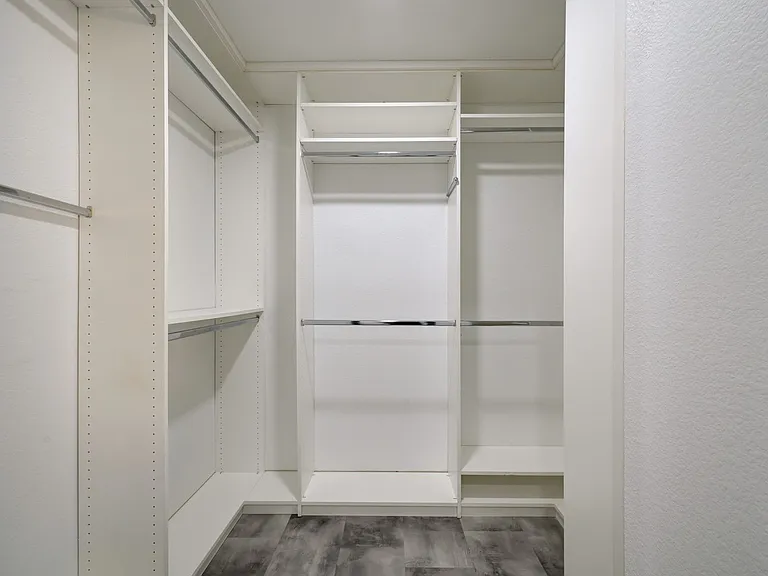9929 Markhorn Ct — Photo 37