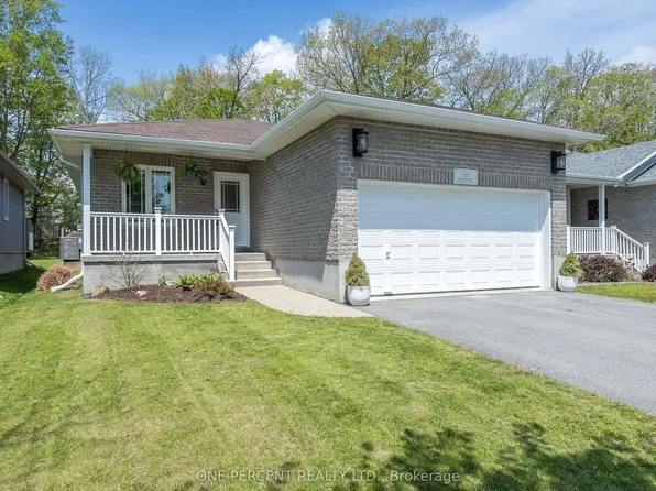 135 Islandview Dr, Loyalist, ON K7N 0A5