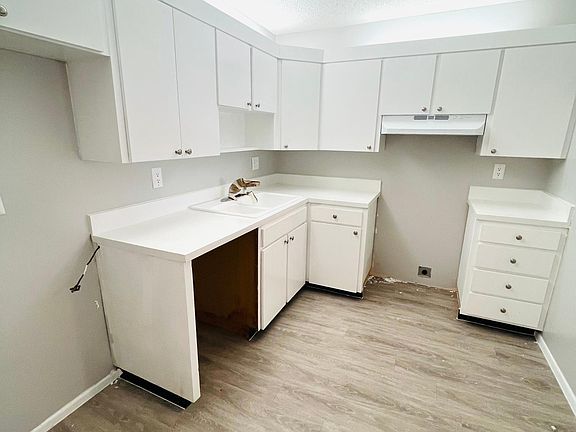 2nd image of 7625 Sun Island Dr S APT 105