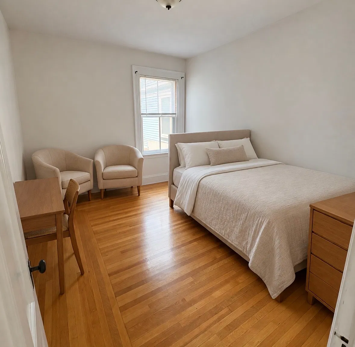 1 bed, 1600 sqft, $1,000 — Photo 2