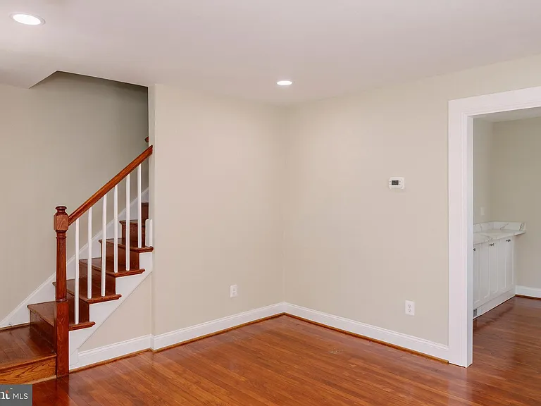 632 Faraday Pl NE — Photo 4