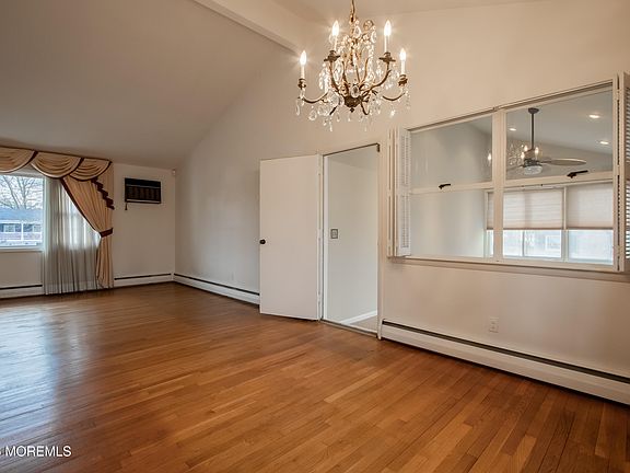 4th image of 19 Meadow Drive