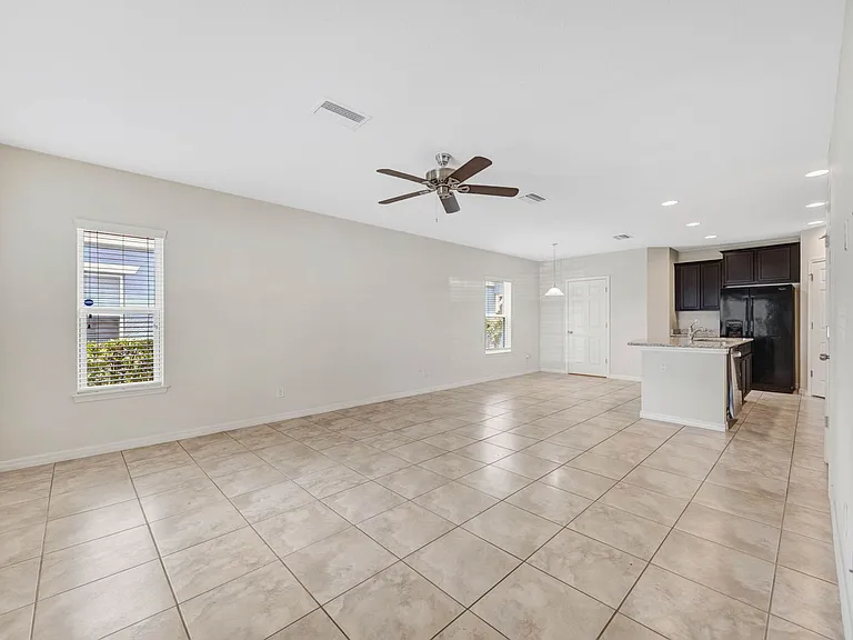 4836 Chatterton Way — Photo 3