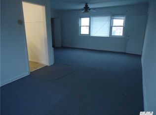 26318 Hillside Ave #2, Floral Park, NY 11004