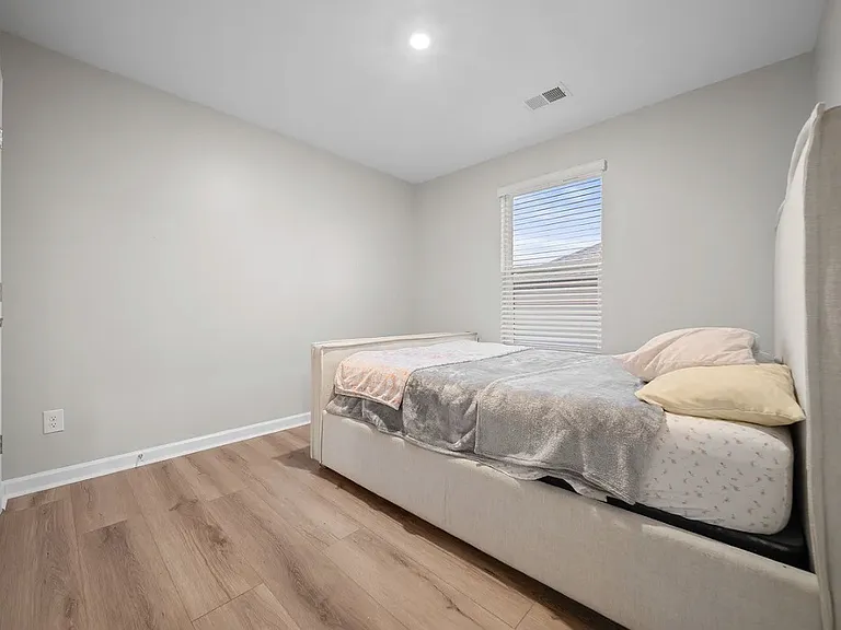138 Millbrook Dr — Photo 12