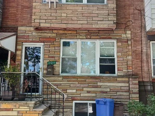 2211 S 24th St, Philadelphia, PA 19145