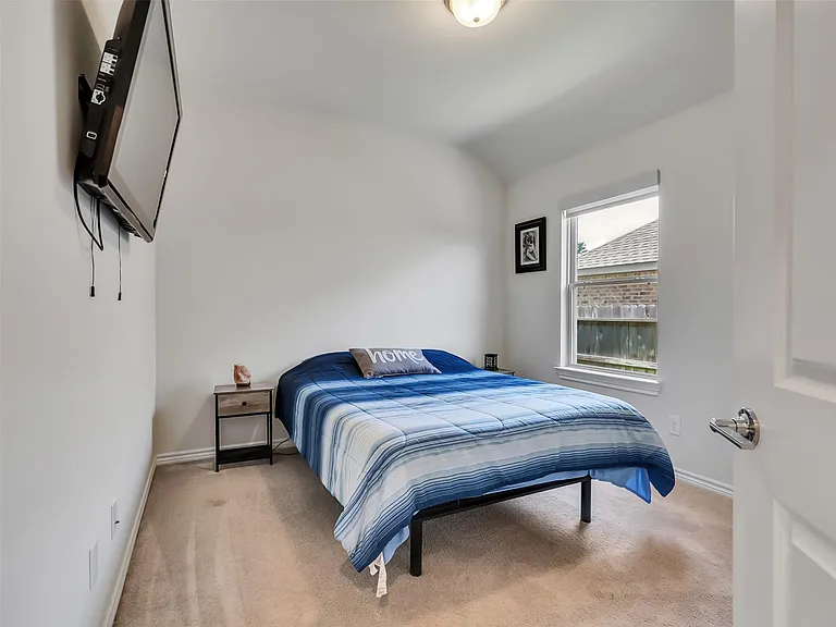 27997 Lone Hollow Ln — Photo 37