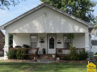 611 E Clinton St, Clinton, MO 64735