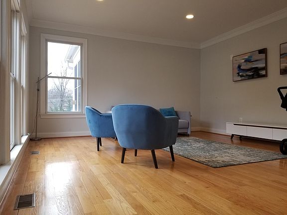 5th image of 6438 Columbia Pike