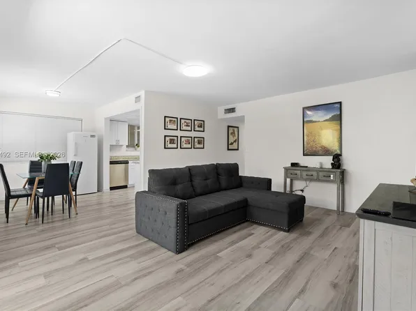 1601 Bay Rd APT 7, Miami Beach, FL 33139