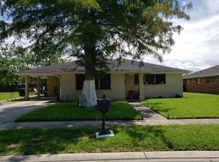 4927 Redwood St, New Orleans, LA 70127
