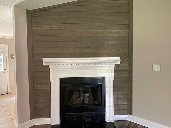 4th image of 128 Leighton Dr