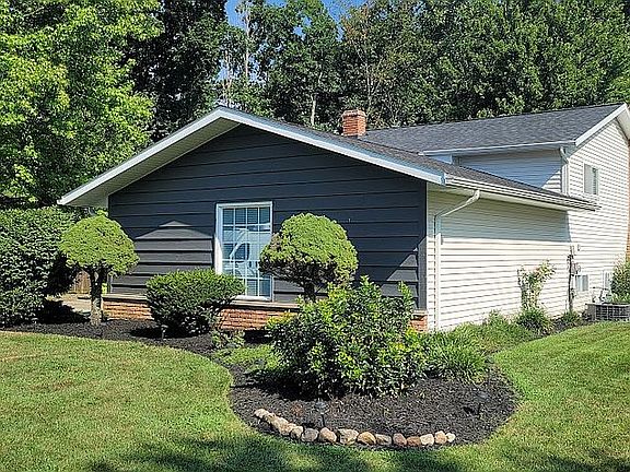 2nd image of 21996 Jonathan Dr