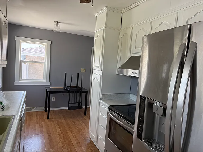 1524 Richmond Ave — Photo 9