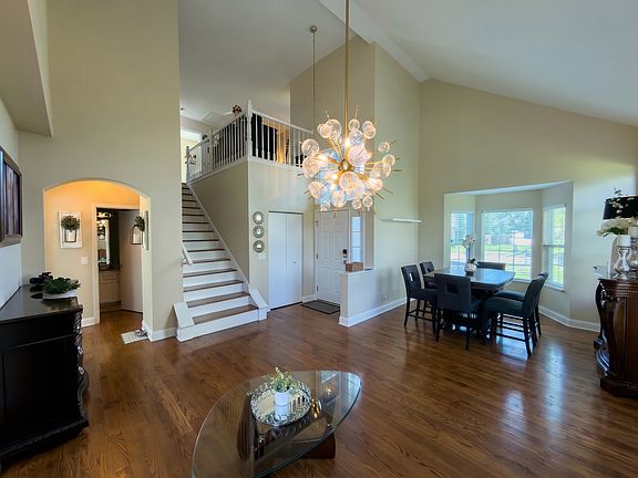 5th image of 259 Haywood Dr