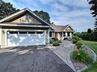 23 City Vw, Manchester, CT 06040