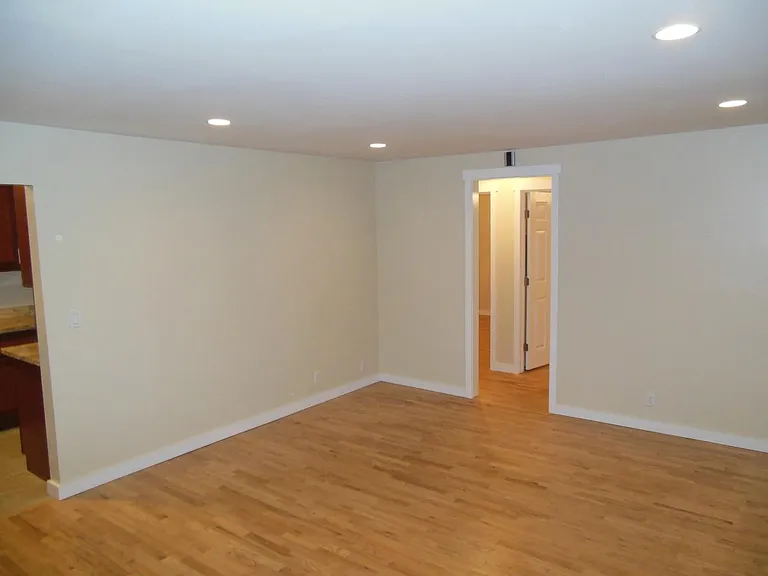 1150 10th Ave E #4 — Photo 24