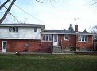 536 Country Ln, Beecher, IL 60401